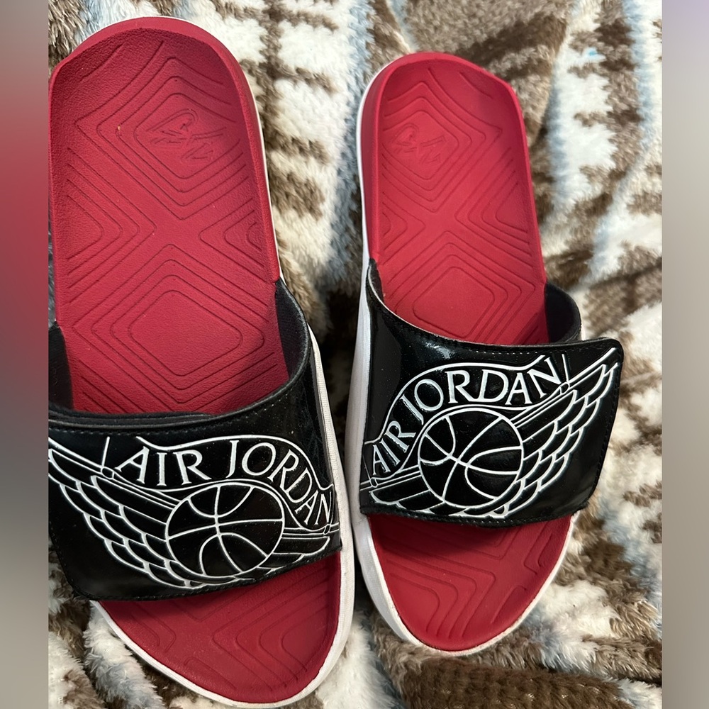Air Jordan Hydro 7 Slides Black White Red AA2517-001 Men's Size 8